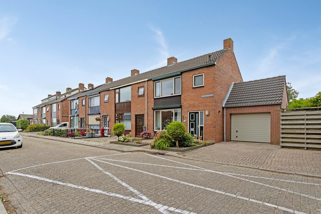 Wilhelminastraat 2 in Hoek